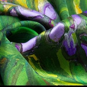 NWT Pure Mulberry Silk Skarf 21 x 21"